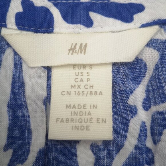 H&M Ladies Size Small Blue & White Pattern Made in India V-neck Blouse - Picture 3 of 10